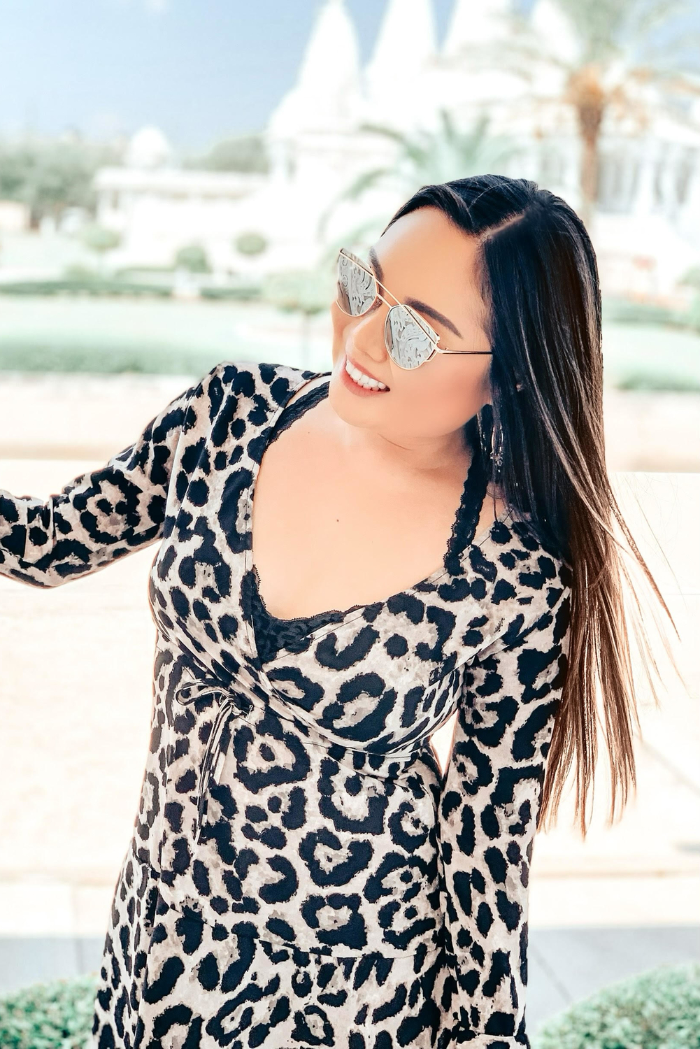 leopard-dress and sunglasses